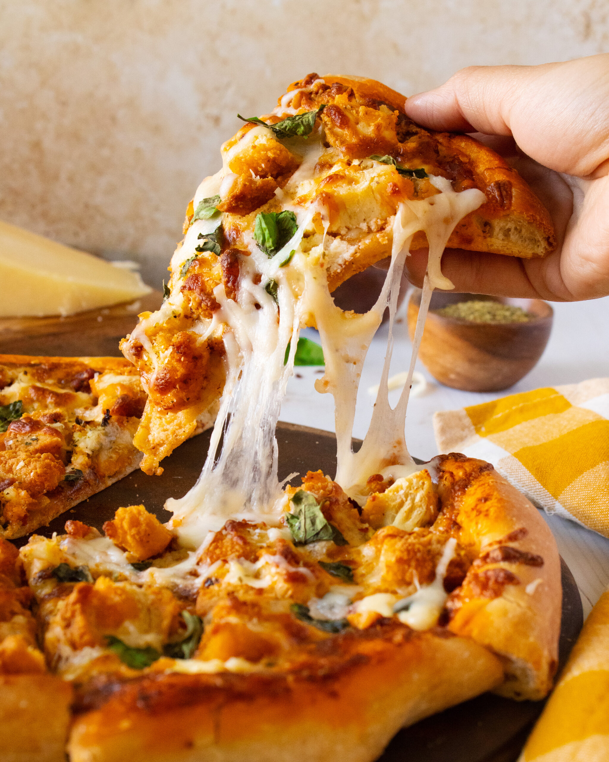 Home chicken parmesan pizza