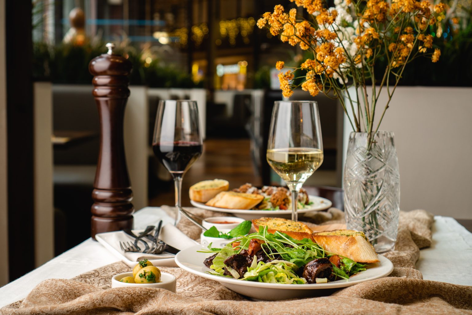 Restaurant Landscape 1536x1024 1